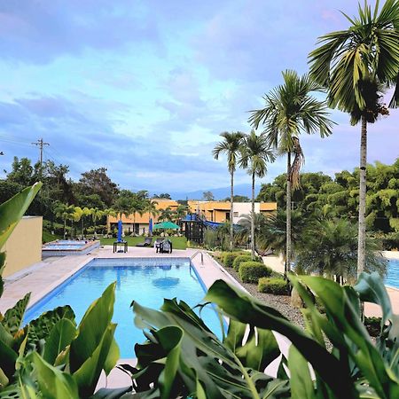 Apartamento Privado Vacacional A 5M Del Aeropuerto, 20 Minutos Del Parque Del Cafe Y Centro De Armenia Con 4 Piscinas, 3 Jacuzzi, Sauna By Molca Xperiences 2H Zewnętrze zdjęcie