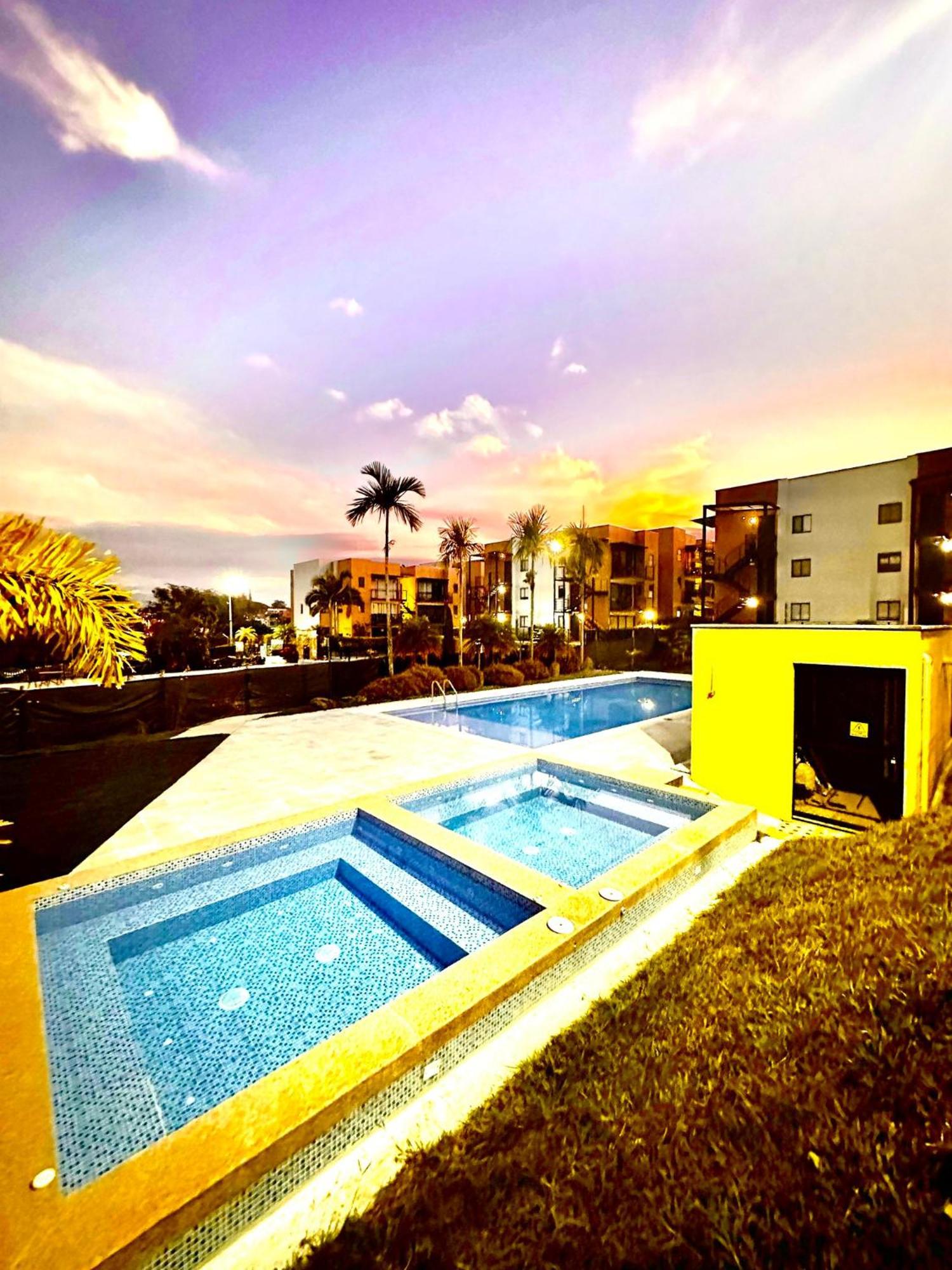 Apartamento Privado Vacacional A 5M Del Aeropuerto, 20 Minutos Del Parque Del Cafe Y Centro De Armenia Con 4 Piscinas, 3 Jacuzzi, Sauna By Molca Xperiences 2H Zewnętrze zdjęcie